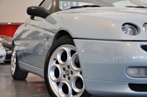 Immagine 35/41 di Alfa Romeo Spider 3.0 V6 12V (2000)