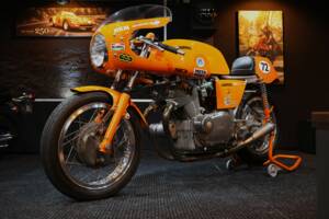 Image 2/56 of Laverda DUMMY (1970)