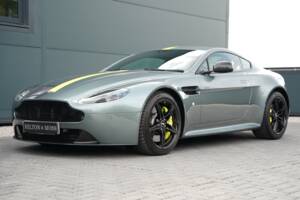 Bild 11/50 von Aston Martin V8 Vantage AMR (2018)