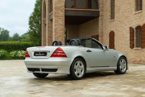 Obraz 12/50 pojazdu Mercedes-Benz SLK 230 Kompressor (1997)