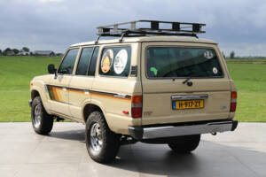 Immagine 2/50 di Toyota Land Cruiser FJ 60 (1984)
