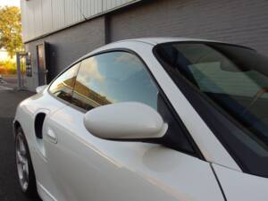 Bild 33/99 von Porsche 911 Turbo (2004)