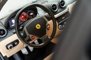 Bild 15/39 von Ferrari 599 GTB (2007)