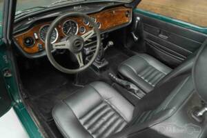 Image 2/19 of Triumph TR 6 (1974)