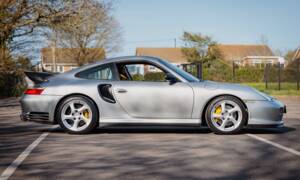 Bild 2/50 von Porsche 911 GT2 (2002)