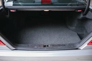 Image 38/48 of Mercedes-Benz C 55 AMG (1998)