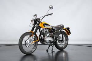 Immagine 2/50 di Ducati 250 Scrambler (1971)