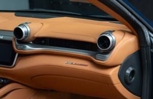 Bild 20/38 von Ferrari GTC4Lusso (2017)