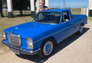 Image 4/33 of Mercedes-Benz 220 D (1972)