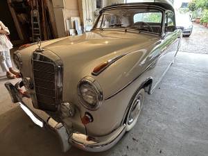 Image 2/23 of Mercedes-Benz 220 S Cabriolet (1958)