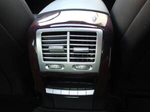 Image 55/98 of Mercedes-Benz S 500 L (2007)