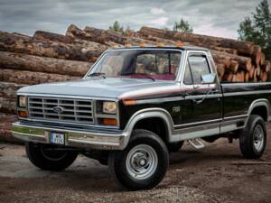 Image 4/8 of Ford F-250 (1983)
