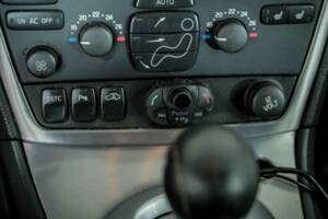 Bild 23/48 von Volvo V 70 2.4 (2006)