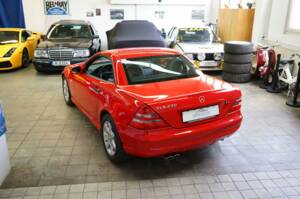 Image 9/41 of Mercedes-Benz SLK 230 Kompressor (1998)