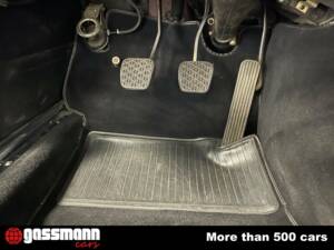 Image 15/15 of Mercedes-Benz 220 SE b (1965)