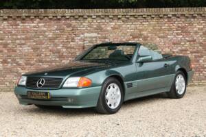 Image 1/50 of Mercedes-Benz 300 SL-24 (1992)