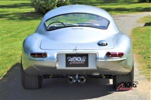 Image 11/31 de Jaguar E-Type (1968)