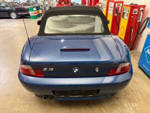 Image 13/19 of BMW Z3 2.0 (2000)
