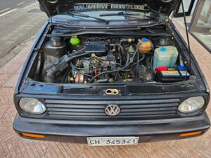 Bild 61/91 von Volkswagen Golf II 1.6 (1990)