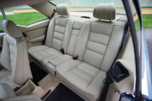 Image 14/31 de Mercedes-Benz 420 SEC (1990)