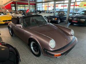 Afbeelding 18/41 van Porsche 911 Carrera 3.2 (WTL) (1987)