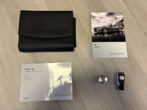 Image 98/99 of Mercedes-Benz SL 63 AMG (2012)