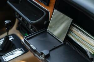 Image 42/50 of Jaguar XJ 6 4.2 (1981)