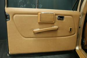 Bild 30/49 von Mercedes-Benz 250 lang (1985)