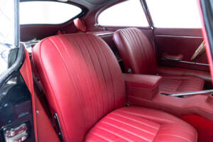 Image 21/34 de Jaguar Type E 4.2 (1967)