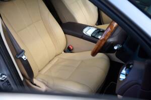 Bild 25/50 von Jaguar XJ 5.0 (2010)