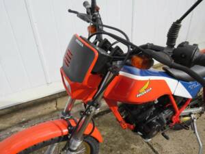 Image 6/34 of Honda TLR 200 (1983)