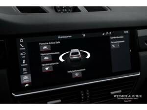 Image 28/37 of Porsche Cayenne E-Hybrid (2018)