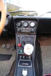 Image 70/87 of Alfa Romeo Spider Veloce (1984)