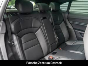 Bild 29/37 von Porsche Taycan 4S Sport Turismo (1900)