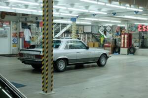Image 12/50 de Mercedes-Benz 500 SLC (1981)