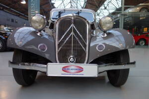 Image 3/30 of Citroën Traction Avant 7 C (1935)
