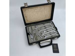 Image 18/50 of Ferrari 365 GTB/4 Daytona (1973)