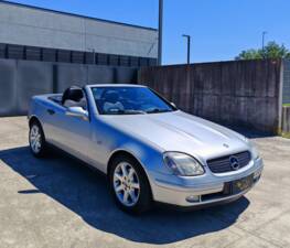 Bild 10/34 von Mercedes-Benz SLK 200 (1999)