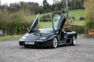 Image 13/43 of Lamborghini Diablo VT 6.0 (2000)