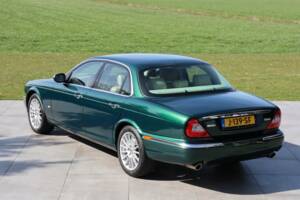 Imagen 2/50 de Jaguar XJ 8 4.2 (2006)