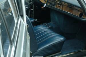 Image 43/50 of Mercedes-Benz 300 SEL 3.5 (1972)
