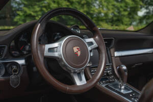 Image 16/28 de Porsche 911 Carrera S (2012)