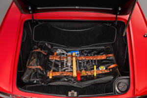 Image 22/28 of Ferrari 275 GTS (1965)