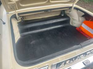 Afbeelding 12/12 van Alfa Romeo 2000 Spider Veloce (1978)