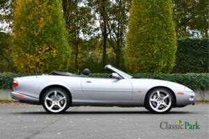 Image 17/50 of Jaguar XKR &quot;Silverstone&quot; (2000)