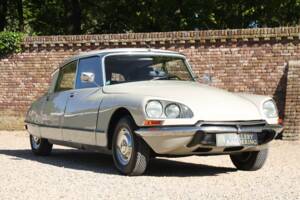Imagen 29/50 de Citroën DS 20 Pallas (1971)