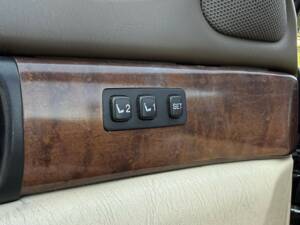 Image 18/25 of Lexus SC 300 (1995)