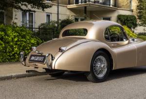 Image 15/34 of Jaguar XK 120 FHC (1952)