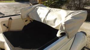 Image 32/50 of Volkswagen Beetle 1303 LS (1973)