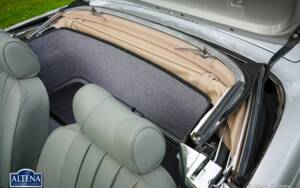 Image 40/49 of Mercedes-Benz 230 SL (1964)